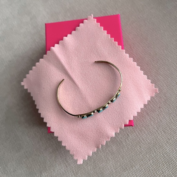 Infant turquoise bracelet - Picture 3 of 6